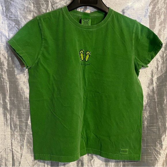 Life is Good flip flop tee SZ M GUC, bust 21” flat, length 25”, sleeves 2” - Picture 7 of 10